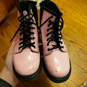 Dr. Martens Pink lace up Boots - girls